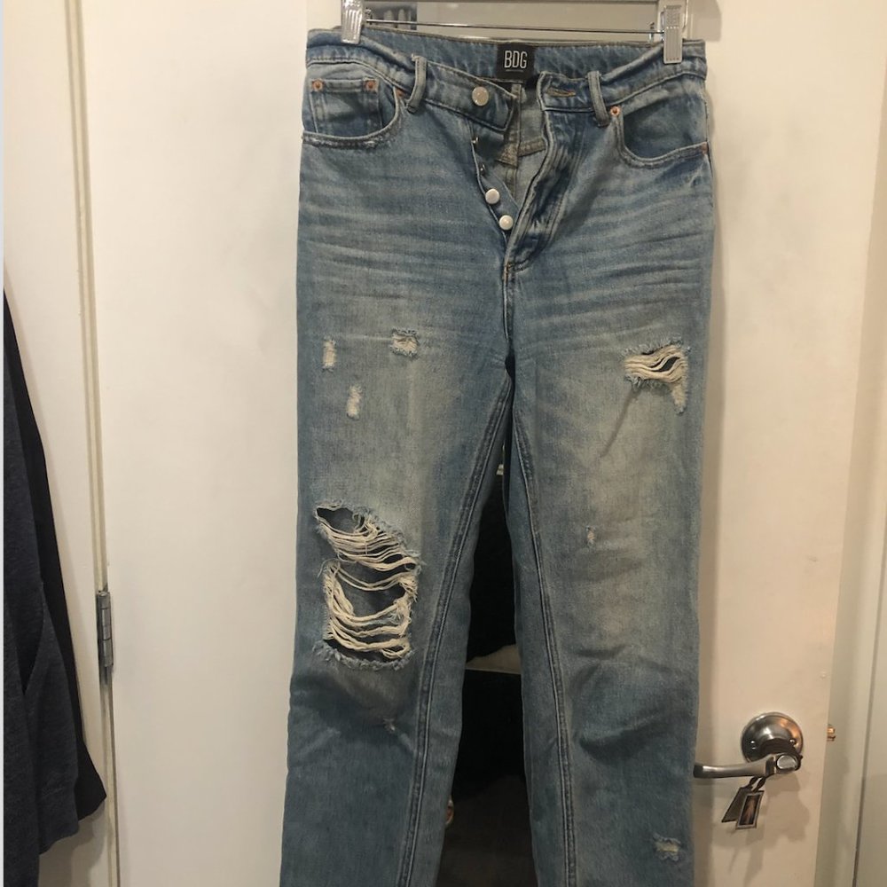 BDG Distressed Ankle Crop Denim Jean